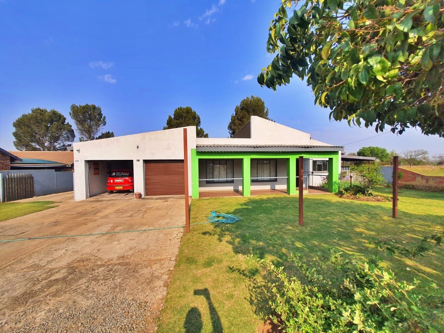 3 Bedroom Property for Sale in Miederpark North West